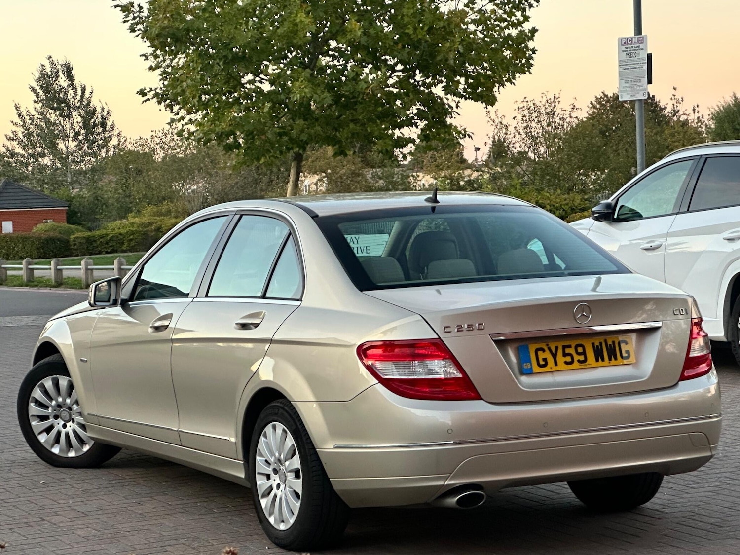 Used Mercedes-Benz C Class 2009 for sale - 76189473: Photo 4