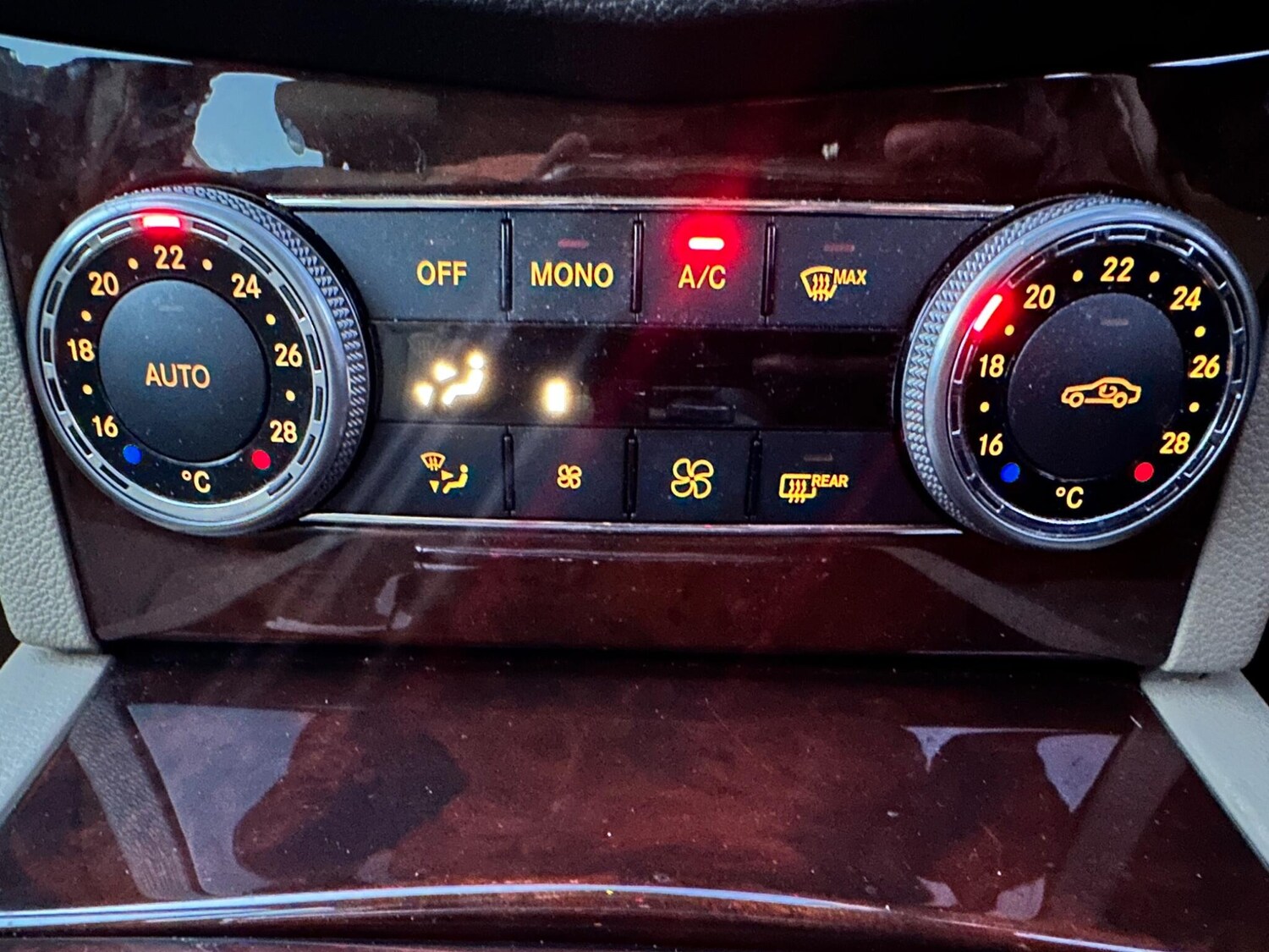 Used Mercedes-Benz C Class 2009 for sale - 76189473: Photo 90