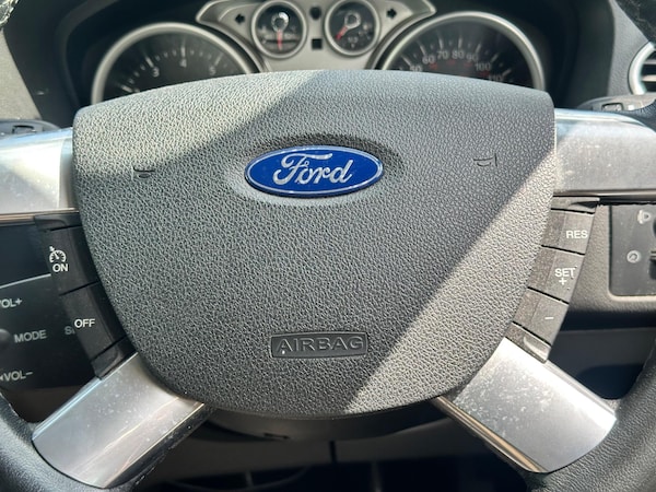 Used Ford Focus 2010 for sale - 74888083: Photo 12
