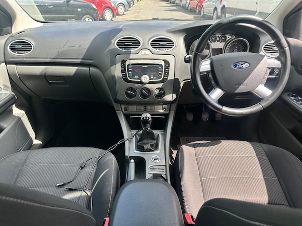 Used Ford Focus 2010 for sale - 74888083: Photo 14