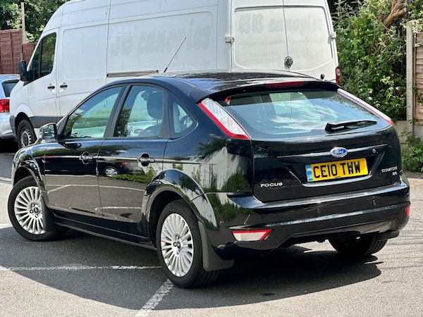 Used Ford Focus 2010 for sale - 74888083: Photo 16
