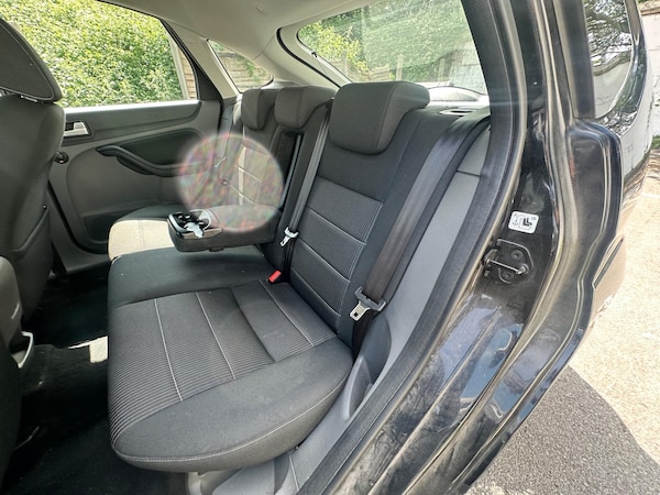 Used Ford Focus 2010 for sale - 74888083: Photo 22
