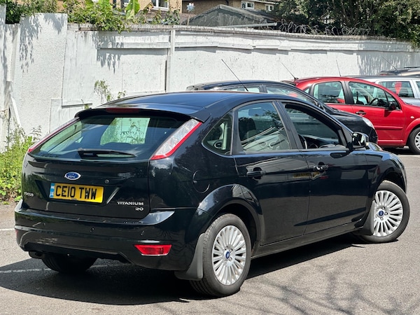 Used Ford Focus 2010 for sale - 74888083: Photo 4