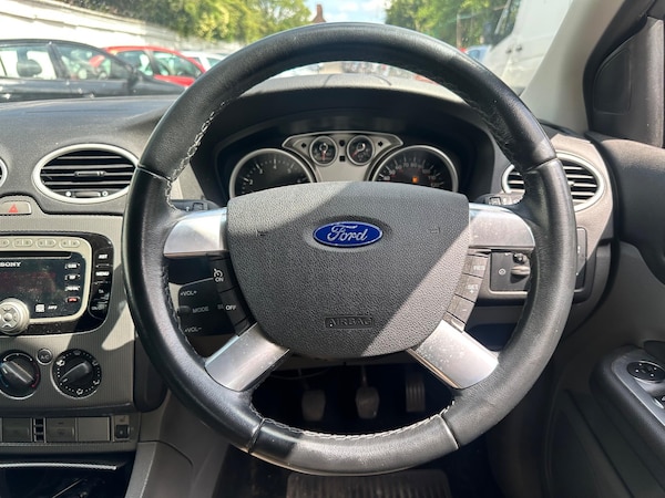 Used Ford Focus 2010 for sale - 74888083: Photo 53