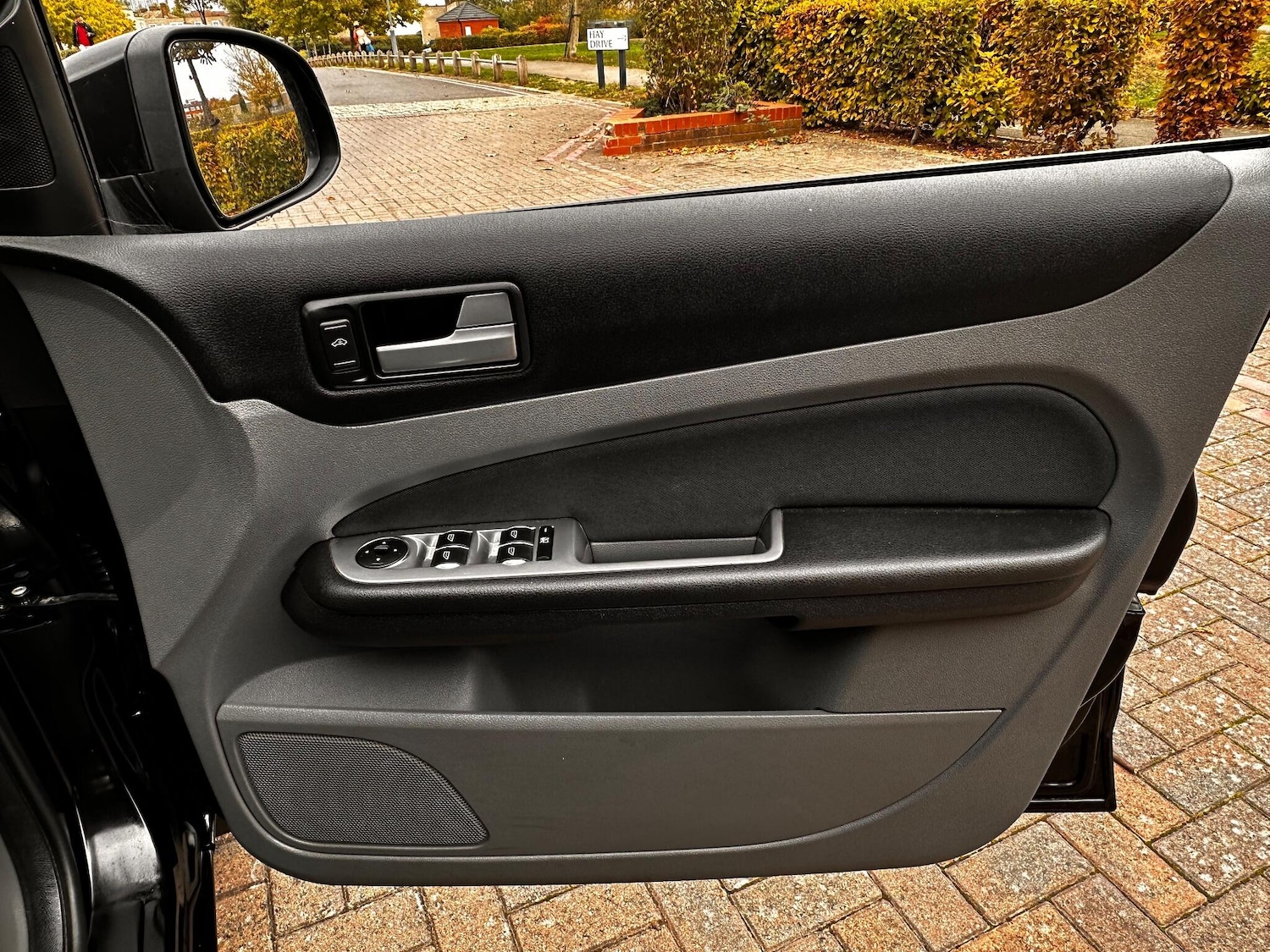 Used Ford Focus 2010 for sale - 74888083: Photo 57