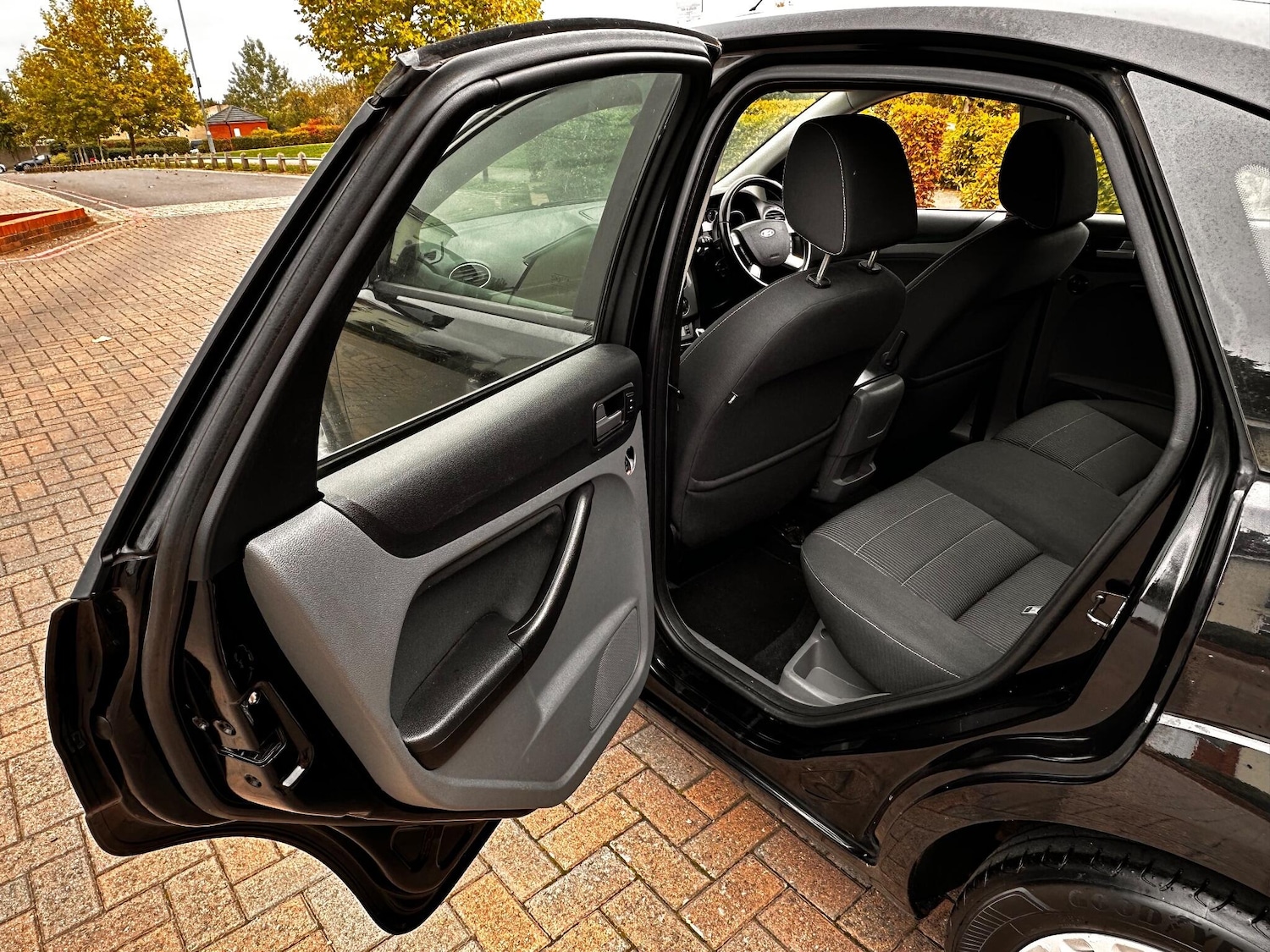 Used Ford Focus 2010 for sale - 74888083: Photo 63