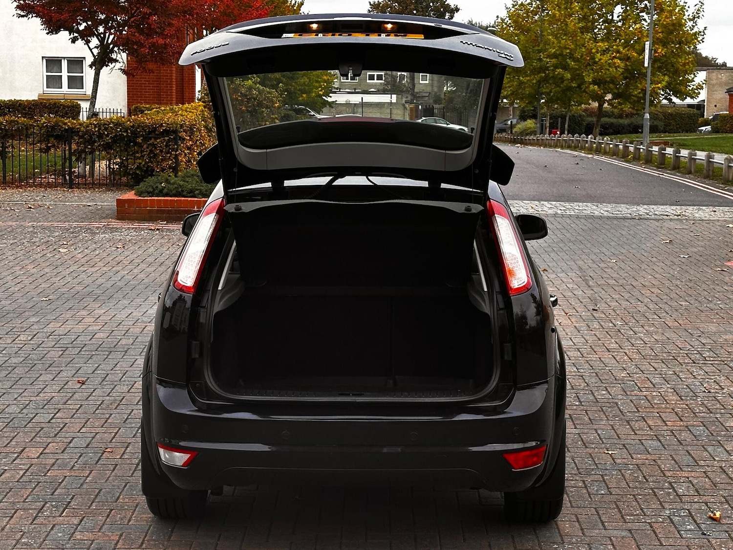 Used Ford Focus 2010 for sale - 74888083: Photo 76