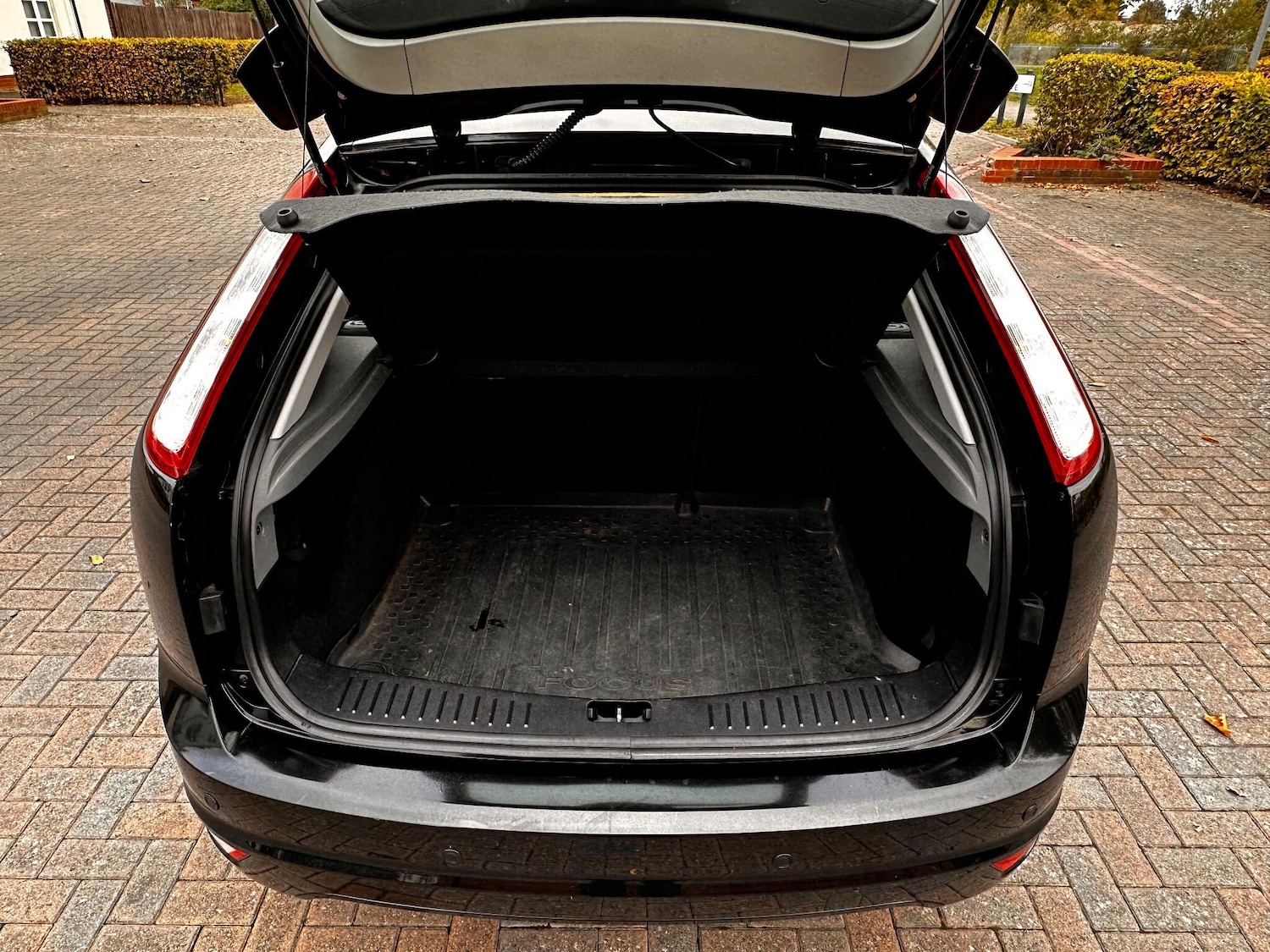 Used Ford Focus 2010 for sale - 74888083: Photo 77