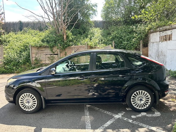Used Ford Focus 2010 for sale - 74888083: Photo 7