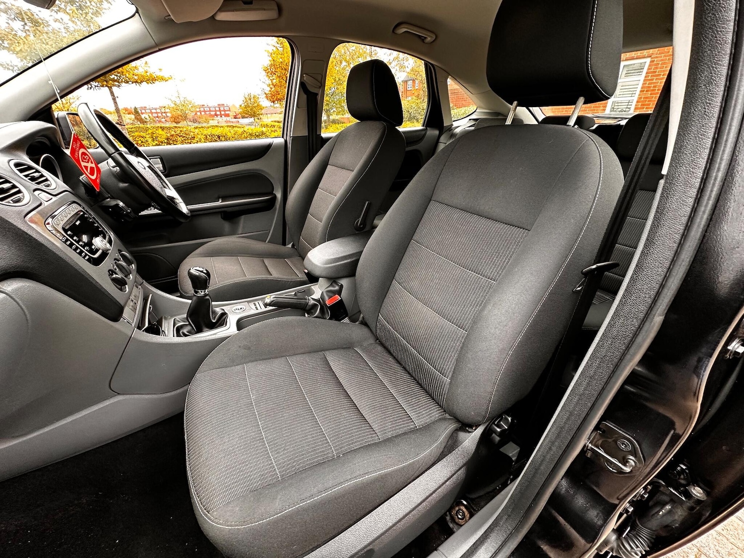 Used Ford Focus 2010 for sale - 74888083: Photo 80