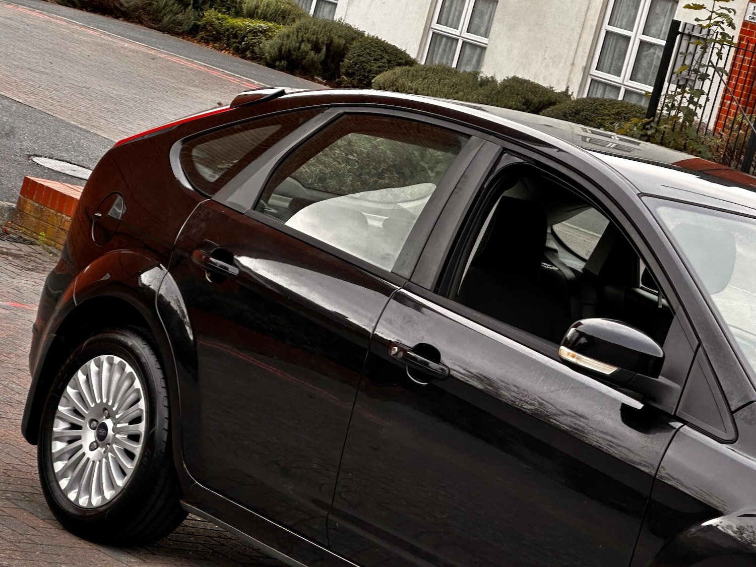 Used Ford Focus 2010 for sale - 74888083: Photo 88