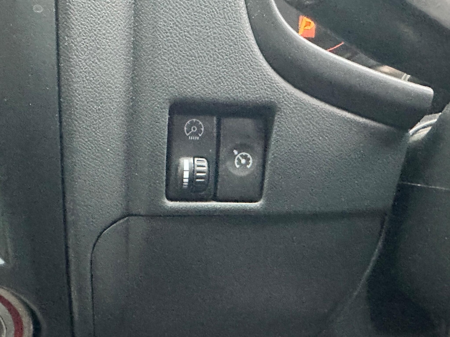 Used Isuzu Rodeo 2011 for sale - 76989014: Photo 50