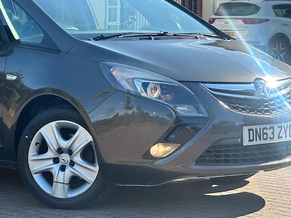 Used Vauxhall Zafira Tourer 2013 for sale - 74047864: Photo 34