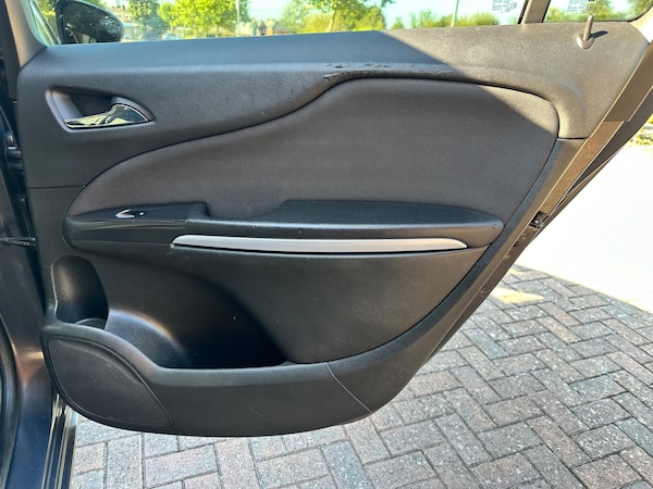 Used Vauxhall Zafira Tourer 2013 for sale - 74047864: Photo 82