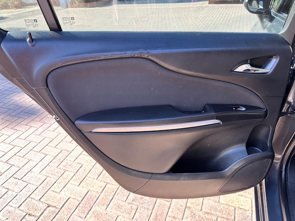 Used Vauxhall Zafira Tourer 2013 for sale - 74047864: Photo 84