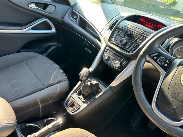 Used Vauxhall Zafira Tourer 2013 for sale - 74047864: Photo 98