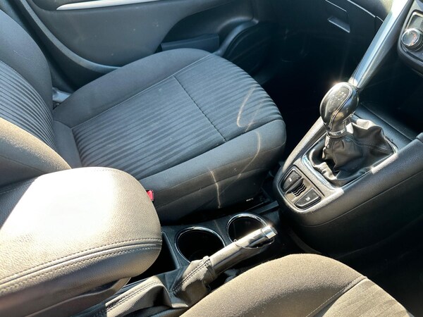 Used Vauxhall Zafira Tourer 2013 for sale - 74047864: Photo 99