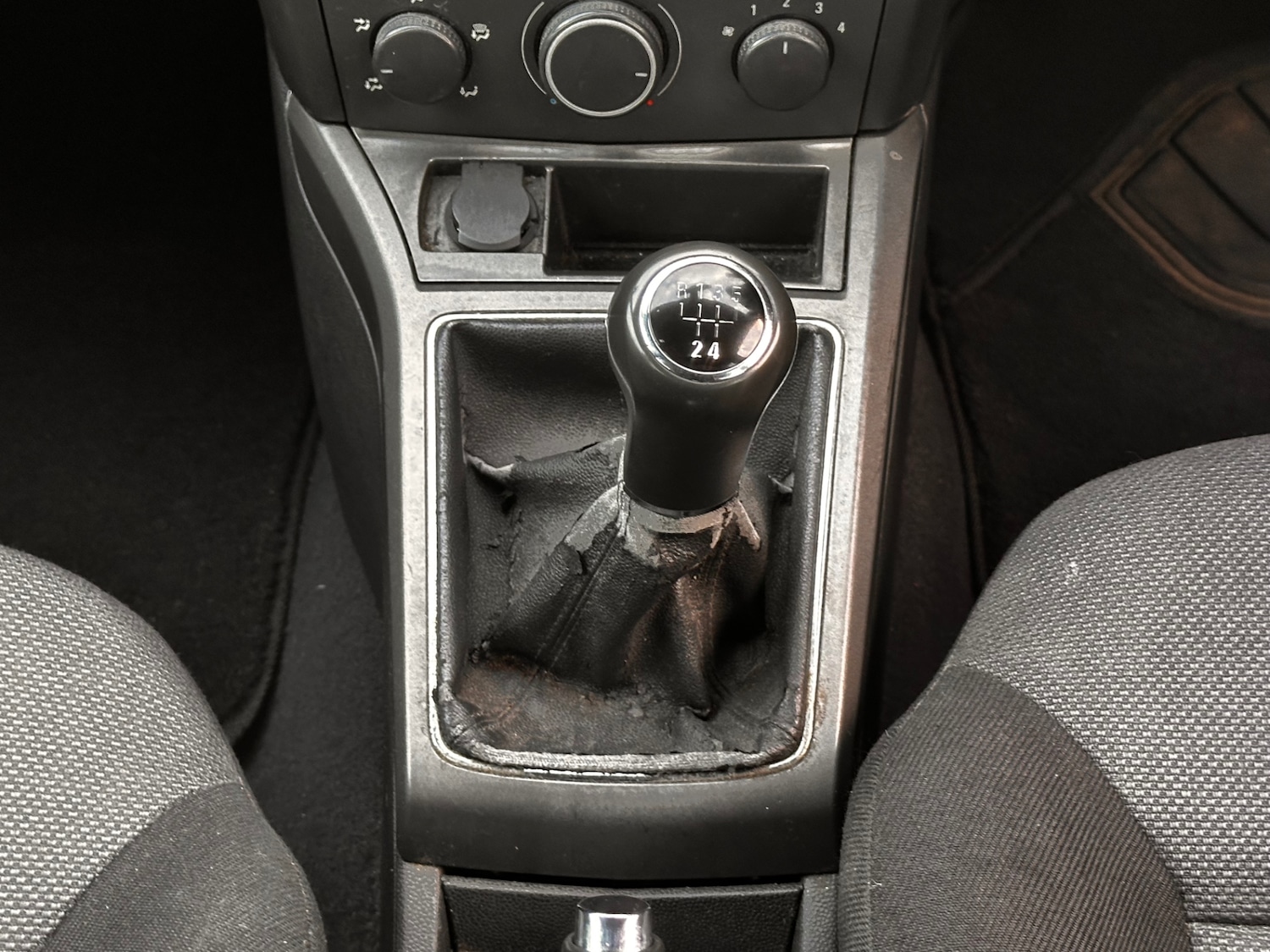 Used Vauxhall Astra 2005 for sale - 77335681: Photo 32