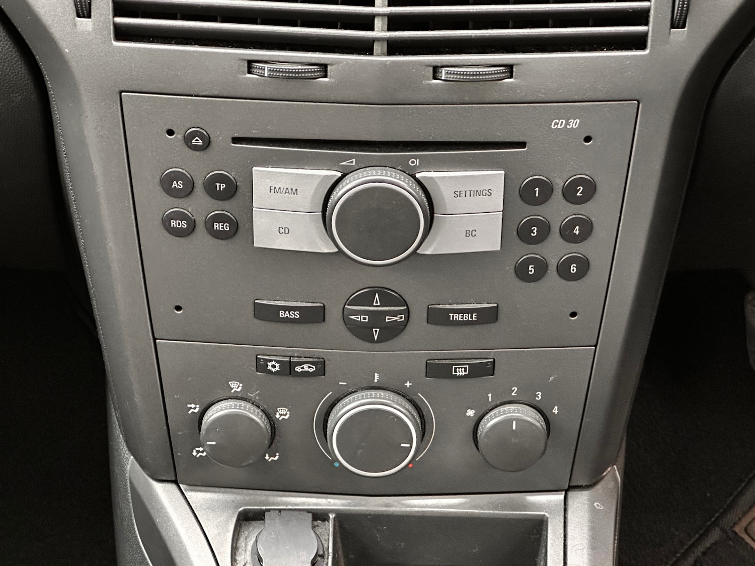 Used Vauxhall Astra 2005 for sale - 77335681: Photo 36