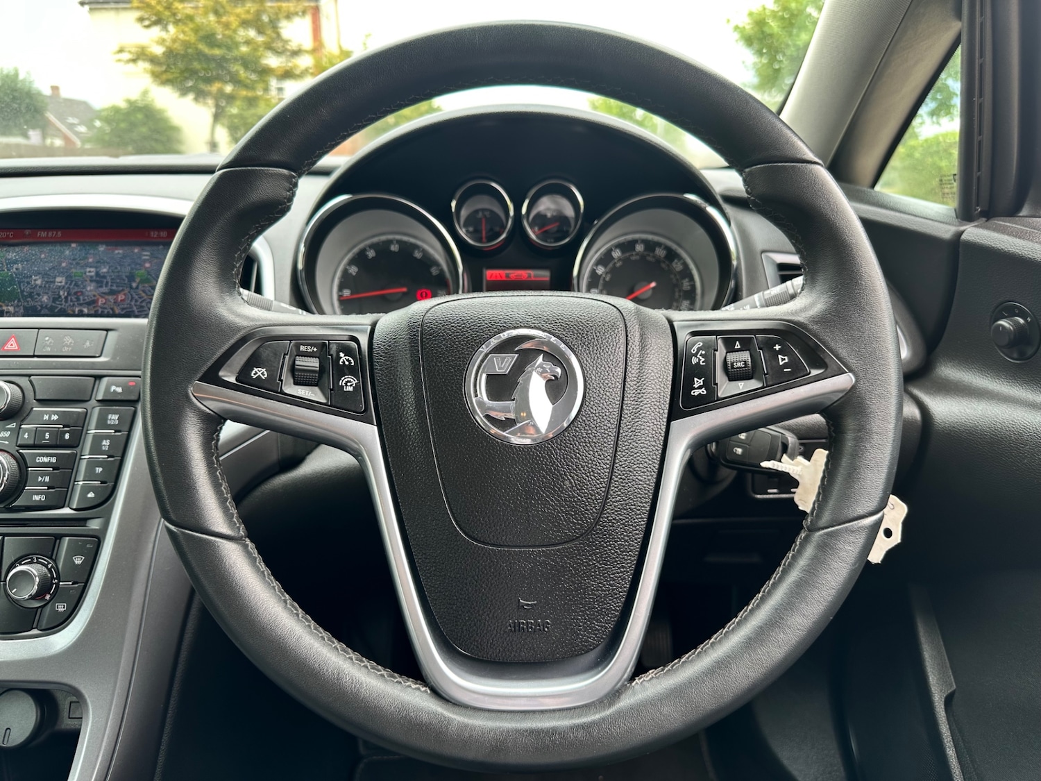 Used Vauxhall Astra 2015 for sale - 77329503: Photo 90