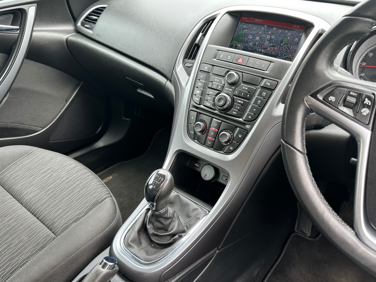 Used Vauxhall Astra 2015 for sale - 77329503: Photo 93