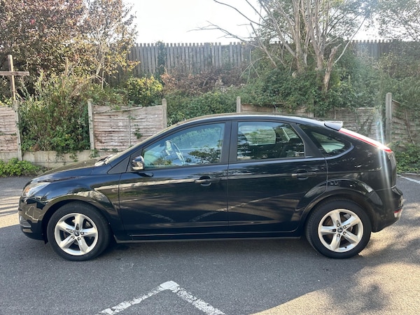Used Ford Focus 2010 for sale - 75646228: Photo 12