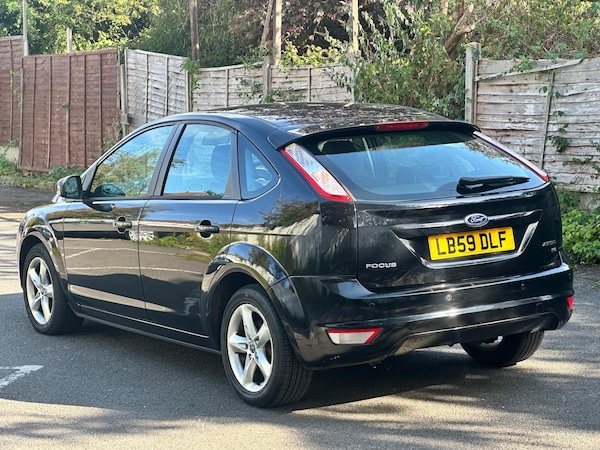 Used Ford Focus 2010 for sale - 75646228: Photo 17