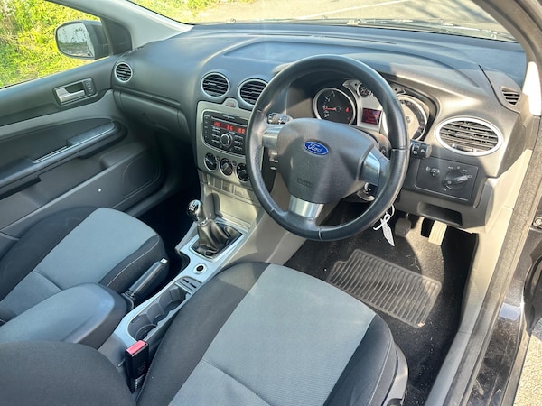 Used Ford Focus 2010 for sale - 75646228: Photo 23