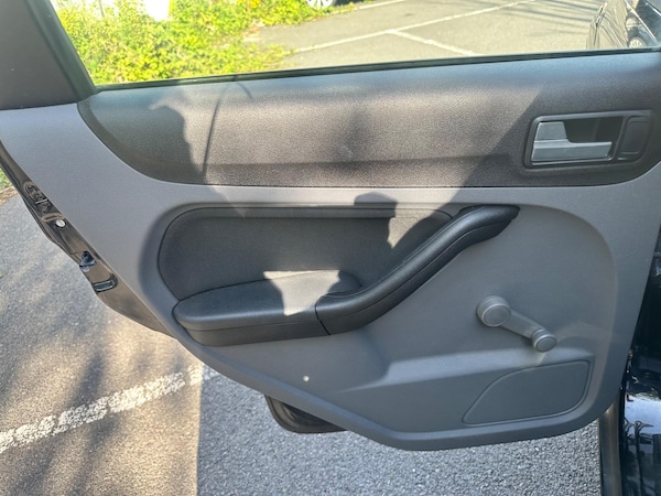 Used Ford Focus 2010 for sale - 75646228: Photo 33