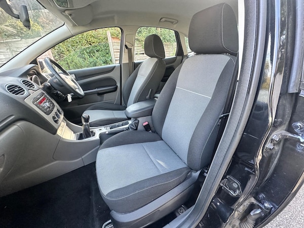 Used Ford Focus 2010 for sale - 75646228: Photo 35