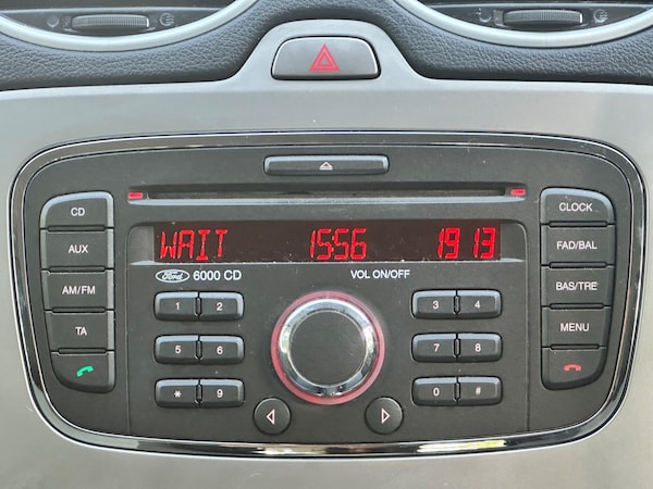 Used Ford Focus 2010 for sale - 75646228: Photo 42