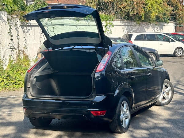 Used Ford Focus 2010 for sale - 75646228: Photo 6