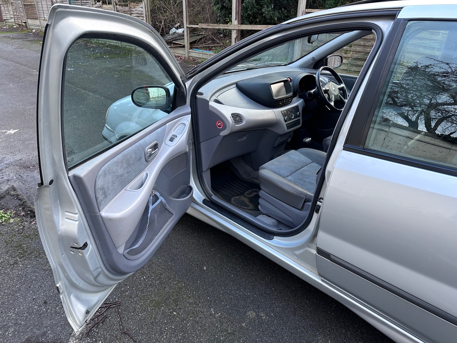 Used Nissan Almera Tino 2004 for sale - 77326195: Photo 17