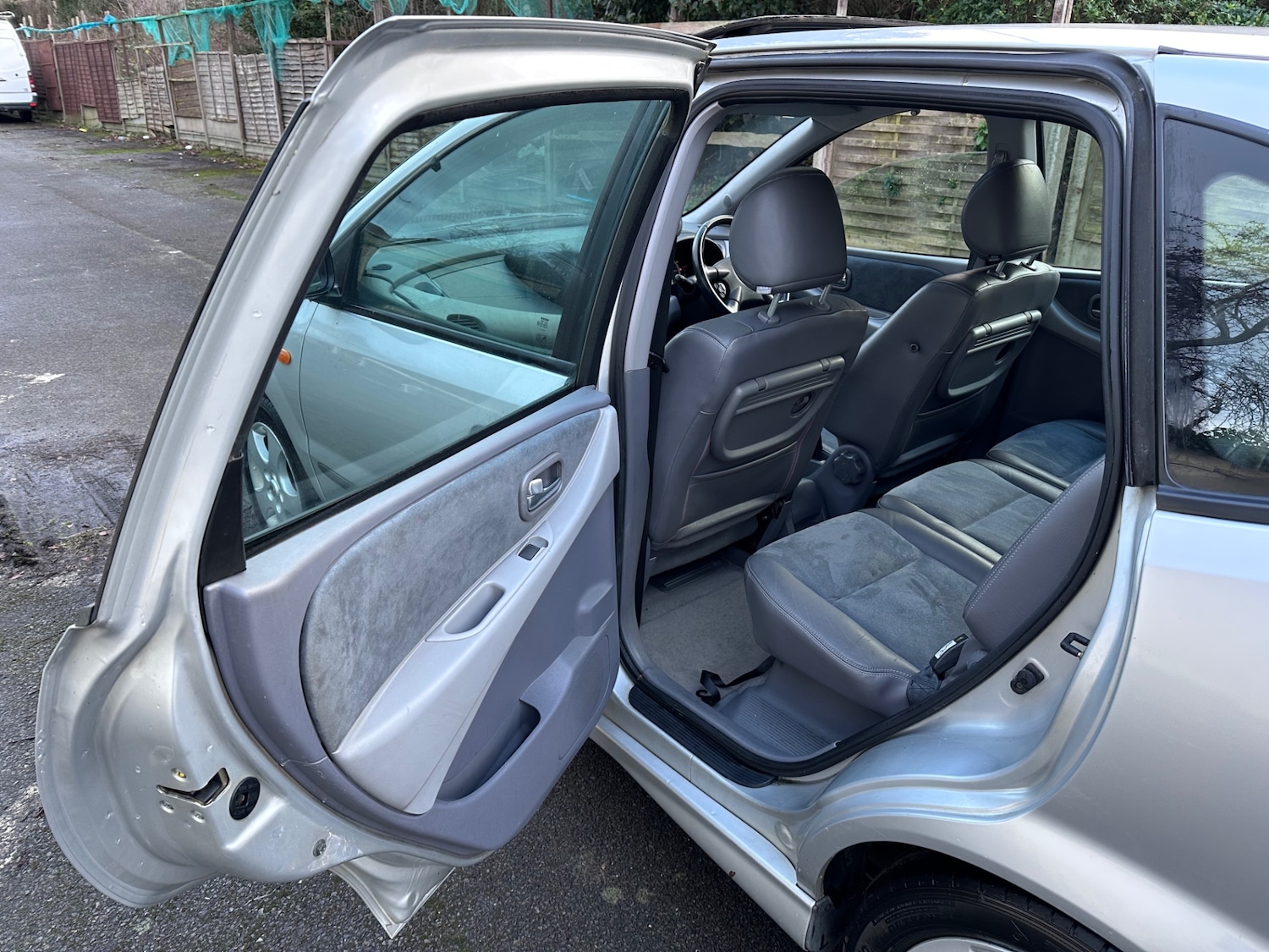 Used Nissan Almera Tino 2004 for sale - 77326195: Photo 25