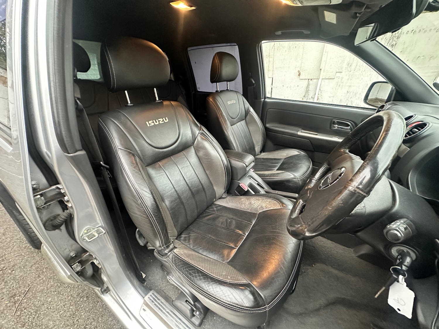 Used Isuzu Rodeo 2011 for sale - 77329504: Photo 20