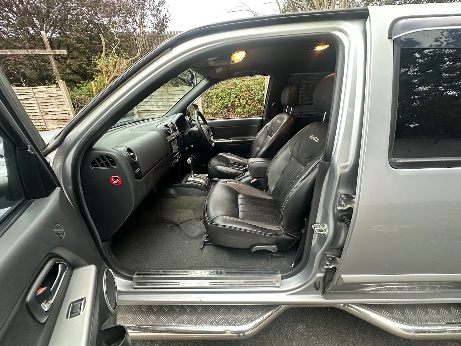 Used Isuzu Rodeo 2011 for sale - 77329504: Photo 31