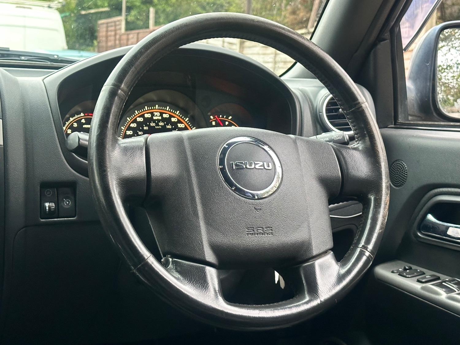 Used Isuzu Rodeo 2011 for sale - 77329504: Photo 41