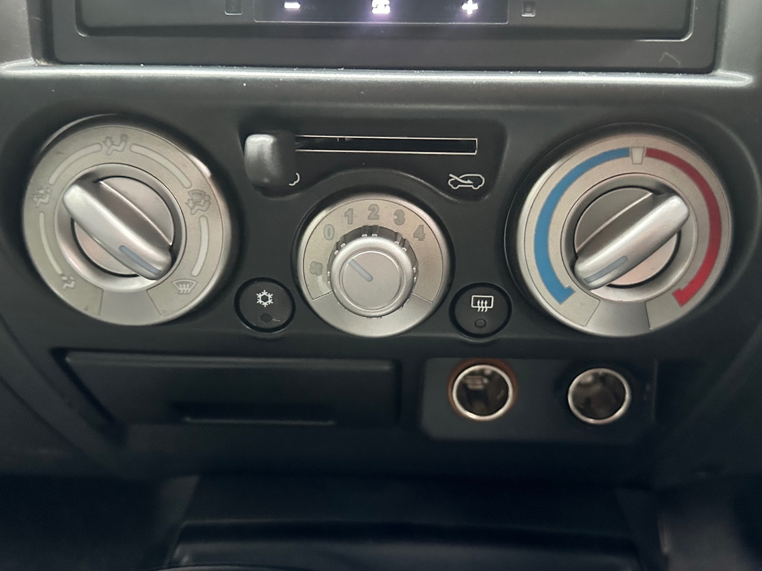 Used Isuzu Rodeo 2011 for sale - 77329504: Photo 45