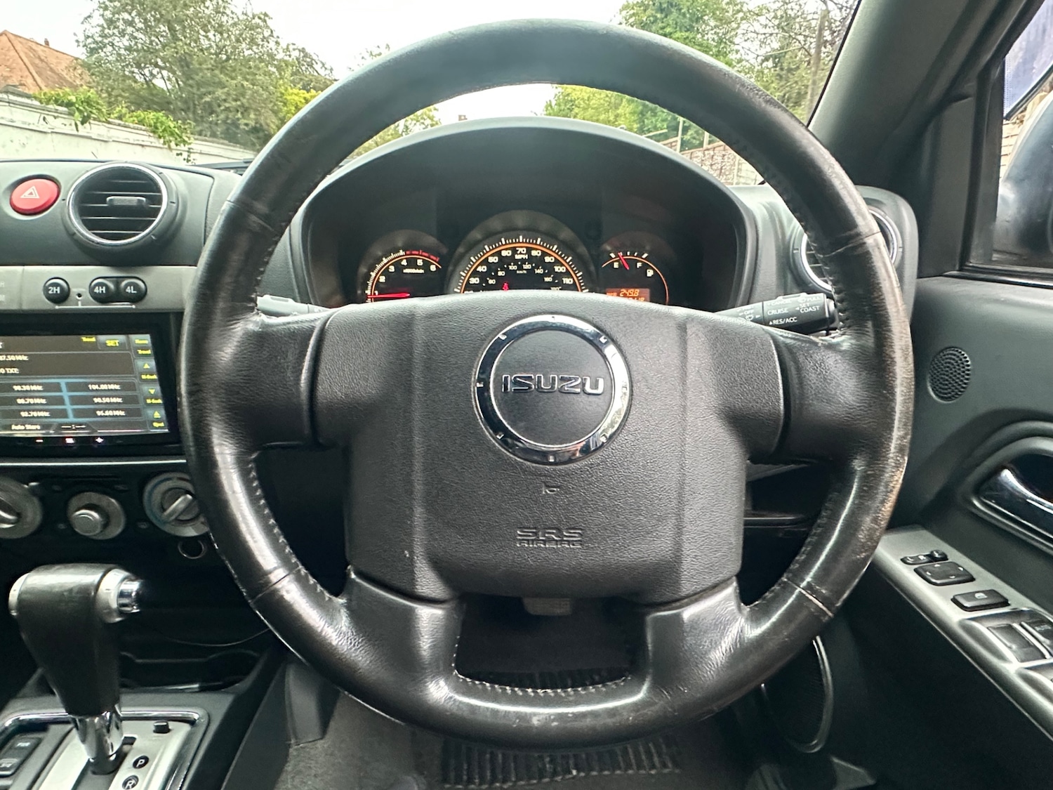 Used Isuzu Rodeo 2011 for sale - 77329504: Photo 52