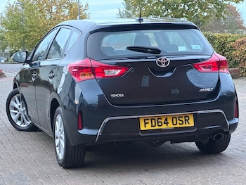 Used Toyota Auris 2014 for sale - 76424397: Photo