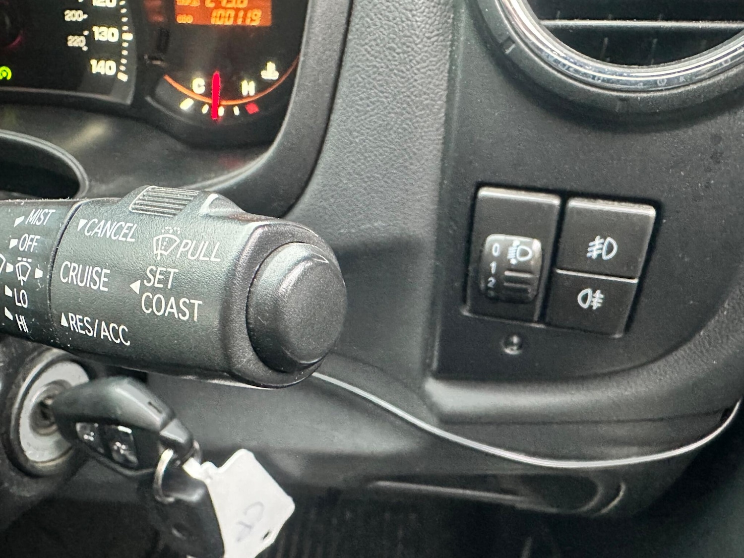 Used Isuzu Rodeo 2011 for sale - 75991325: Photo 57