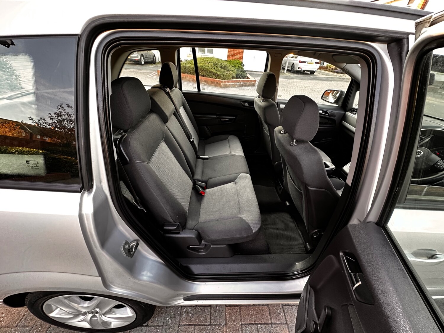 Used Vauxhall Zafira 2013 for sale - 77329506: Photo 70