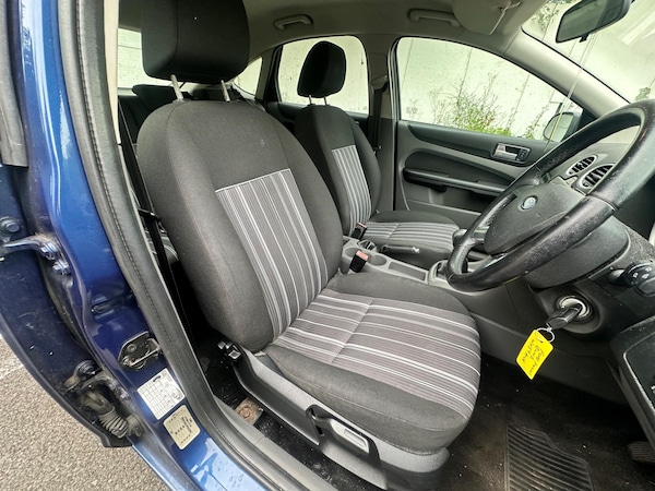 Used Ford Focus 2009 for sale - 74957818: Photo 14