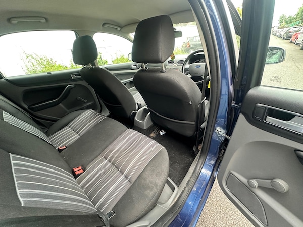 Used Ford Focus 2009 for sale - 74957818: Photo 15