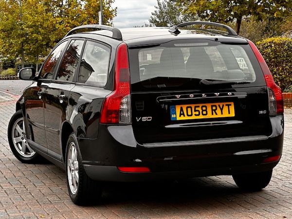 Used Volvo V50 2008 for sale - 76314290: Photo 10