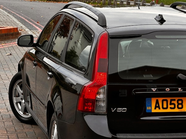 Used Volvo V50 2008 for sale - 76314290: Photo 16