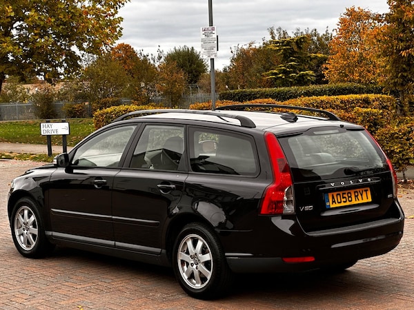 Used Volvo V50 2008 for sale - 76314290: Photo 32