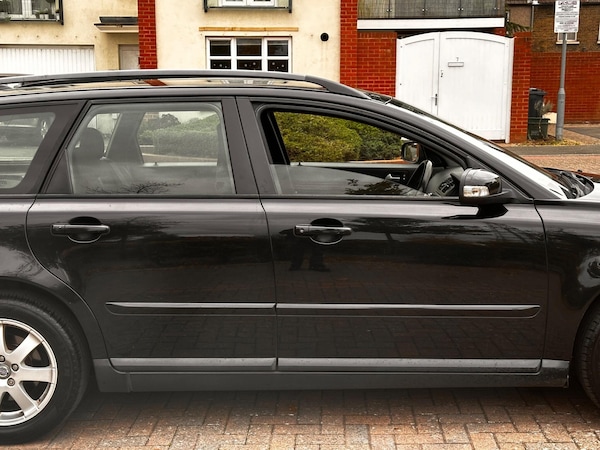 Used Volvo V50 2008 for sale - 76314290: Photo 44