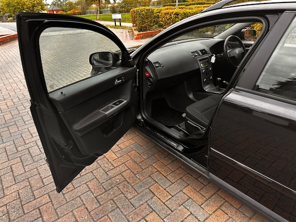 Used Volvo V50 2008 for sale - 76314290: Photo 79