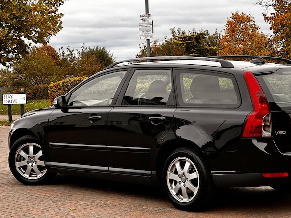 Used Volvo V50 2008 for sale - 76314290: Photo 7